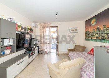 Soggiorno - Trilocale Via IV Novembre
 
138, Aci Catena - foto 25