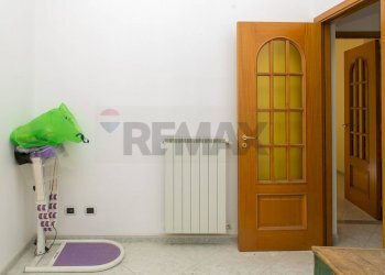 Stanza vuota - Independent house Via Antonino Uccellatore
 
12/14/16, Bronte - photo 7