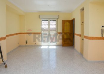 Stanza vuota - Independent house Via Antonino Uccellatore
 
12/14/16, Bronte - photo 9