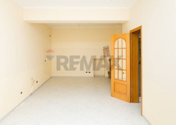 Stanza vuota - Independent house Via Antonino Uccellatore
 
12/14/16, Bronte - photo 12