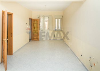 Stanza vuota - Independent house Via Antonino Uccellatore
 
12/14/16, Bronte - photo 13