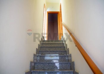 Scale - Independent house Via Antonino Uccellatore
 
12/14/16, Bronte - photo 15