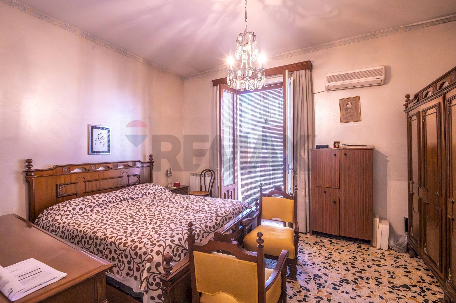 Camera / camera da letto - Independent house via milazzo
 
16-18-20, Grammichele - photo 1