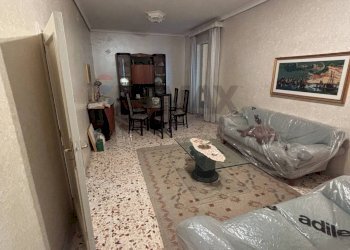 Sala da pranzo - Independent house via milazzo
 
16-18-20, Grammichele - photo 4