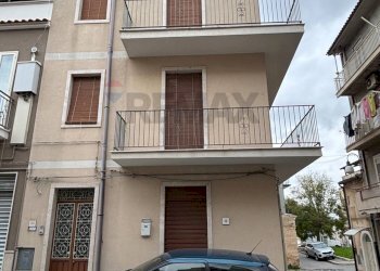 Edificio all\'aperto - Independent house via milazzo
 
16-18-20, Grammichele - photo 17