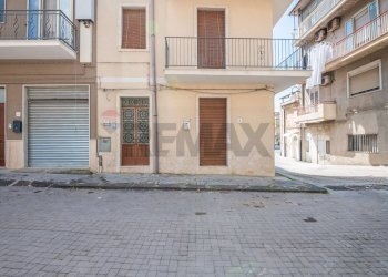 Edificio all\'aperto - Casa indipendente via milazzo
 
16-18-20, Grammichele - foto 16