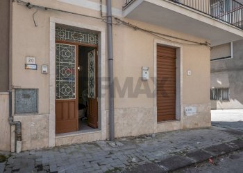 Edificio all\'aperto - Casa indipendente via milazzo
 
16-18-20, Grammichele - foto 27