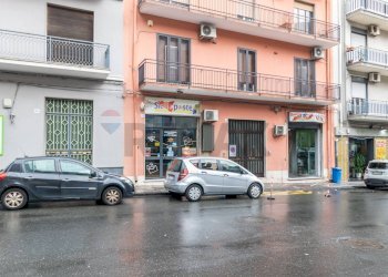 Edificio all\'aperto - Attività Commerciale Viale Libertà
 
126, Giarre - foto 14