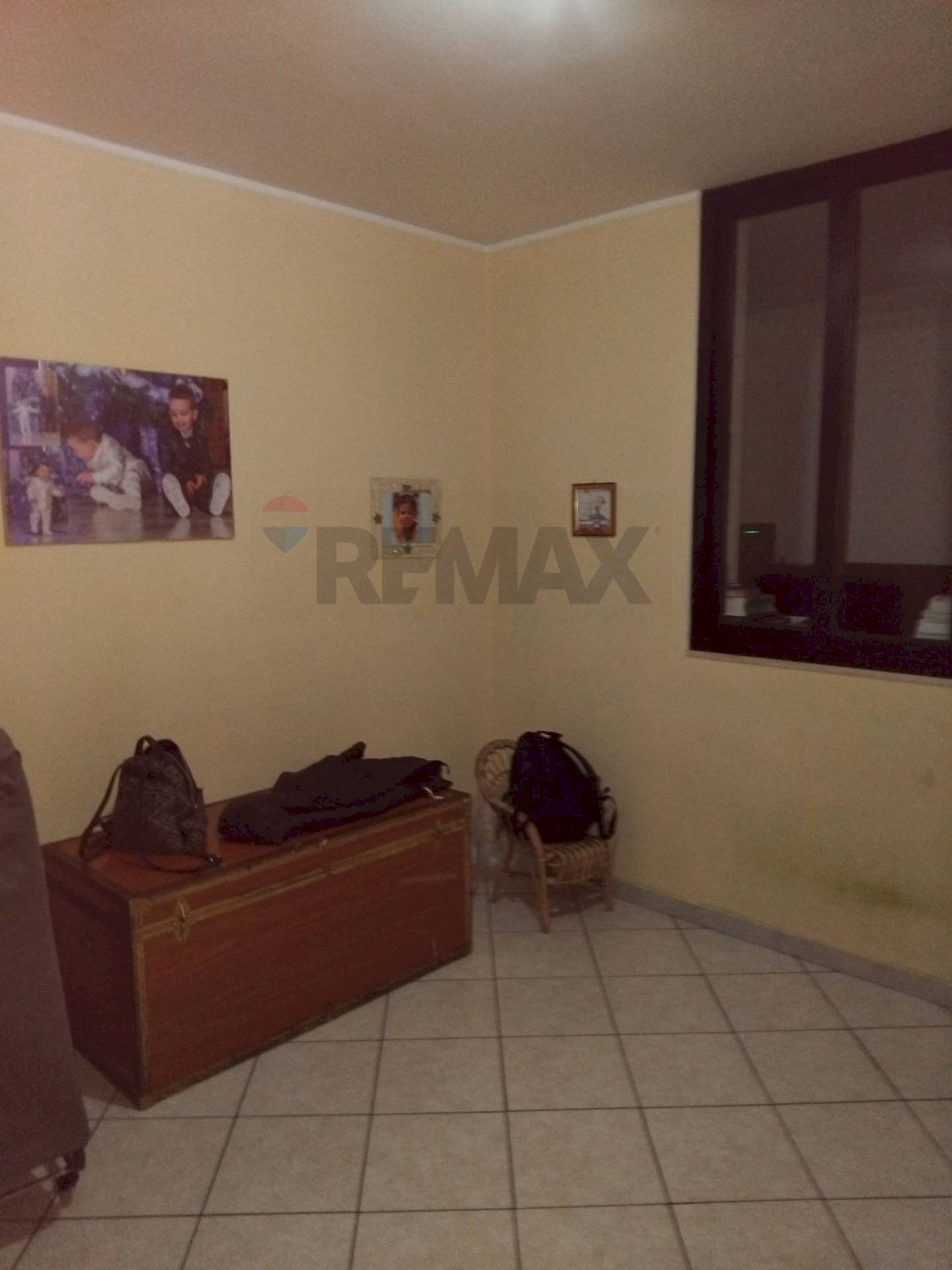 Soggiorno - Appartamento Via Rifiano
 
116, Aci Catena - foto 3