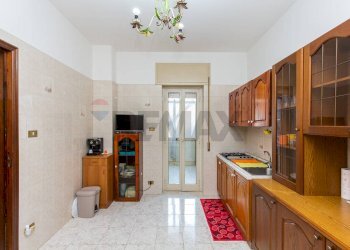 Cucina - Three-room apartment Viale Pietro Querini
 
20, Catania - photo 1