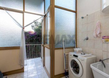 Lavanderia - Three-room apartment Viale Pietro Querini
 
20, Catania - photo 16