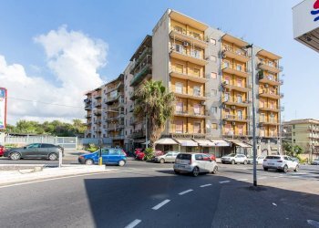 Edificio all\'aperto - Three-room apartment Viale Pietro Querini
 
20, Catania - photo 27
