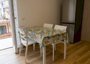 Sala da pranzo - Two-room apartment Via Eleonora D'angio'
 
59, Catania - photo 2