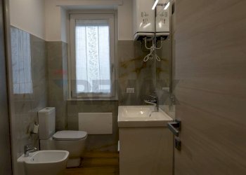 Bagno - Two-room apartment Via Eleonora D'angio'
 
59, Catania - photo 10