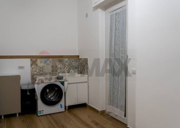 Lavanderia - Two-room apartment Via Eleonora D'angio'
 
59, Catania - photo 23