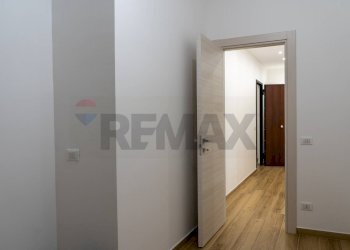 Hall / corridoio - Two-room apartment Via Eleonora D'angio'
 
59, Catania - photo 27