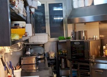 Dispensa di stoccaggio - Cafeteria - Cold Bar via Umberto
 
32, Sant'Agata Li Battiati - photo 38