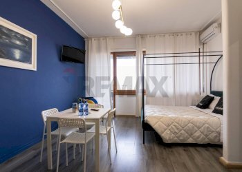 Camera / camera da letto - Attività Commerciale Piazza Della Repubblica
 
31, Catania - foto 3