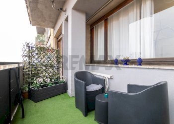 Balcone - Attività Commerciale Piazza Della Repubblica
 
31, Catania - foto 6