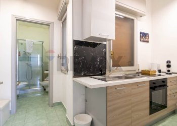 Cucina - Attività Commerciale Piazza Della Repubblica
 
31, Catania - foto 7