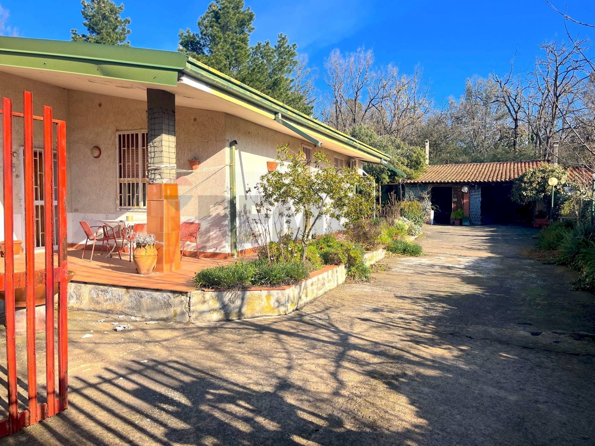 Casa all\'aperto - Villa Via Rosario Livatino
 
38, Pedara - foto 1