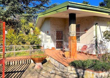 Casa all\'aperto - Villa Via Rosario Livatino
 
38, Pedara - foto 15