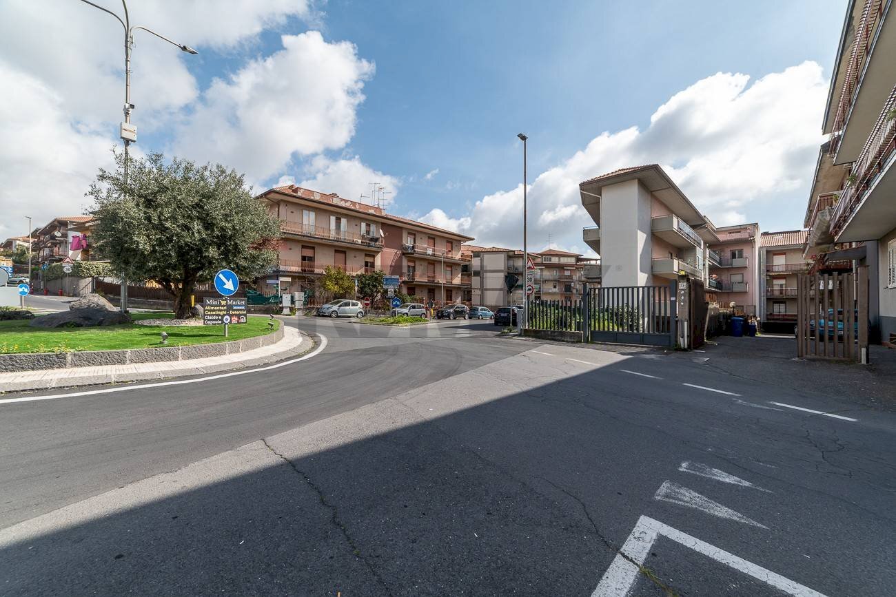 Edificio all\'aperto - Three-room apartment Viale Papa Giovanni XXIII
 
34, Camporotondo Etneo - photo 1