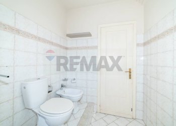 Bagno - Trilocale Viale Papa Giovanni XXIII
 
34, Camporotondo Etneo - foto 13