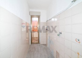 Hall / corridoio - Trilocale Viale Papa Giovanni XXIII
 
34, Camporotondo Etneo - foto 15