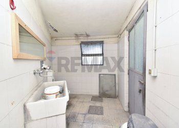 Bagno - Capannone luigi capuana
30, Camporotondo Etneo - foto 15