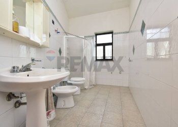 Bagno - Capannone luigi capuana
30, Camporotondo Etneo - foto 27