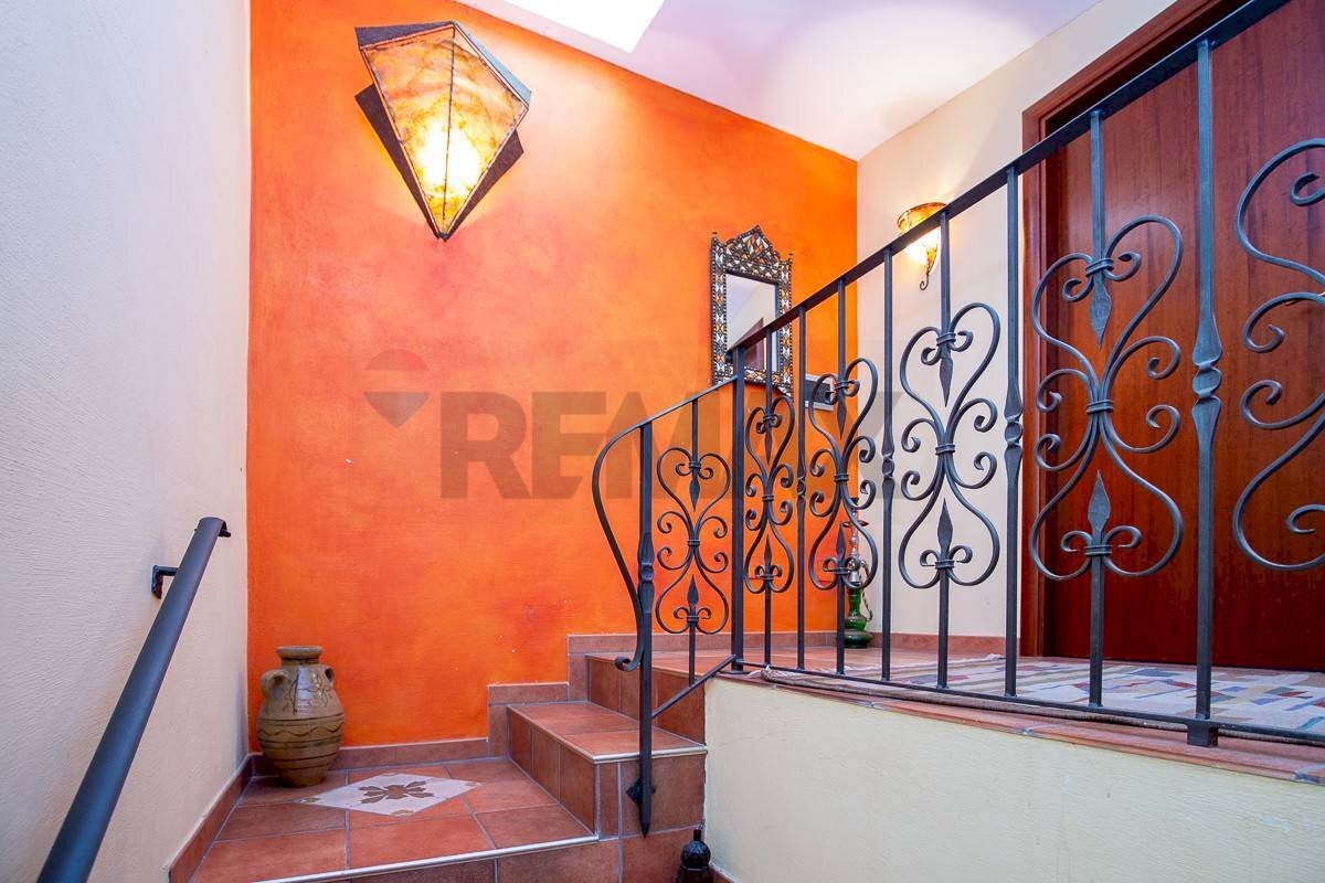 Scale - Casa indipendente via chiesa vecchia
 
28, Barrafranca - foto 2