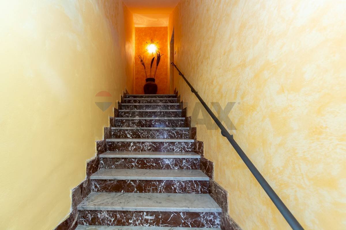 Scale - Casa indipendente via chiesa vecchia
 
28, Barrafranca - foto 3