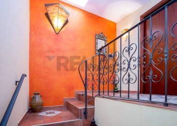 Scale - Casa indipendente via chiesa vecchia
 
28, Barrafranca - foto 2