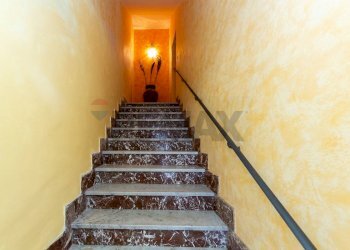 Scale - Casa indipendente via chiesa vecchia
 
28, Barrafranca - foto 3