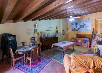 Sala da pranzo - Casa indipendente via chiesa vecchia
 
28, Barrafranca - foto 5