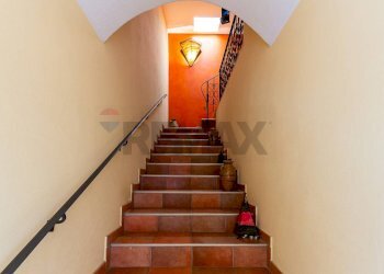 Scale - Casa indipendente via chiesa vecchia
 
28, Barrafranca - foto 21