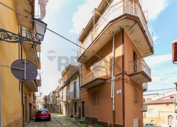 Edificio all\'aperto - Casa indipendente via chiesa vecchia
 
28, Barrafranca - foto 40