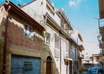 Edificio all\'aperto - Casa indipendente via chiesa vecchia
 
28, Barrafranca - foto 44