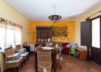 Sala da pranzo - Casa indipendente via chiesa vecchia
 
28, Barrafranca - foto 61