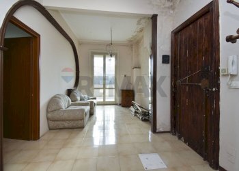 Soggiorno - Appartamento Via Cesare Beccaria
 
12, Catania - foto 2