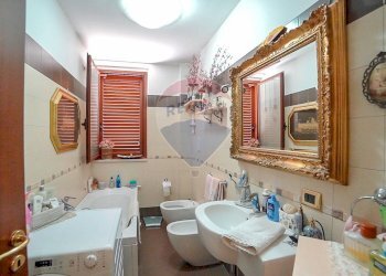 Bagno - Quadrilocale Via Enrico Toti
 
37, Motta Sant'Anastasia - foto 7