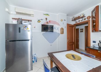 Sala da pranzo - Quadrilocale Via Enrico Toti
 
37, Motta Sant'Anastasia - foto 26