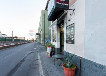 Edificio all\'aperto - Attività Commerciale Via Domenico Tempio
24, Catania - foto 6