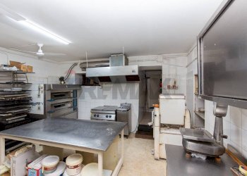 Cucina - Attività Commerciale Via Domenico Tempio
24, Catania - foto 17