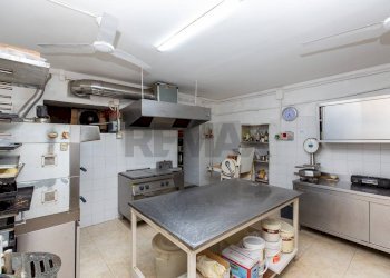 Cucina - Attività Commerciale Via Domenico Tempio
24, Catania - foto 18