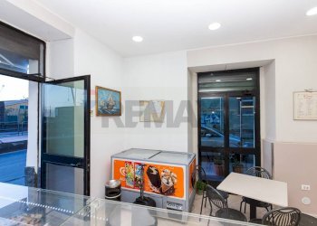 Sala da pranzo - Attività Commerciale Via Domenico Tempio
24, Catania - foto 24