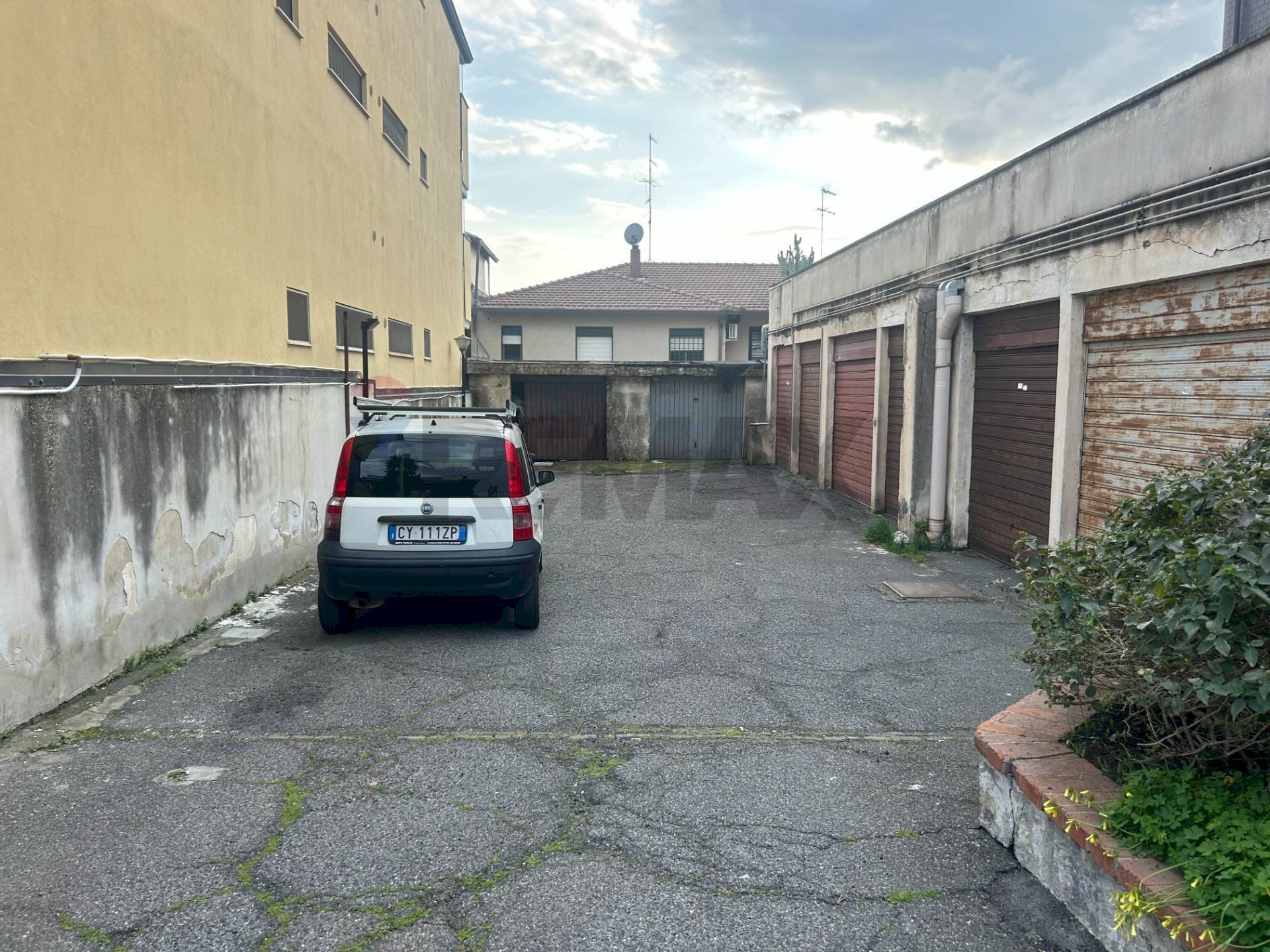 Edificio all\'aperto - Box Via Giacomo Leopardi
6, Gravina di Catania - foto 3