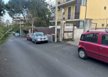 Edificio all\'aperto - Box Via Giacomo Leopardi
 
6, Gravina di Catania - photo 4