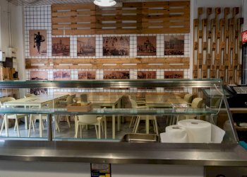 Balcone - Attività Commerciale Via Plebiscito
 
869, Catania - foto 3